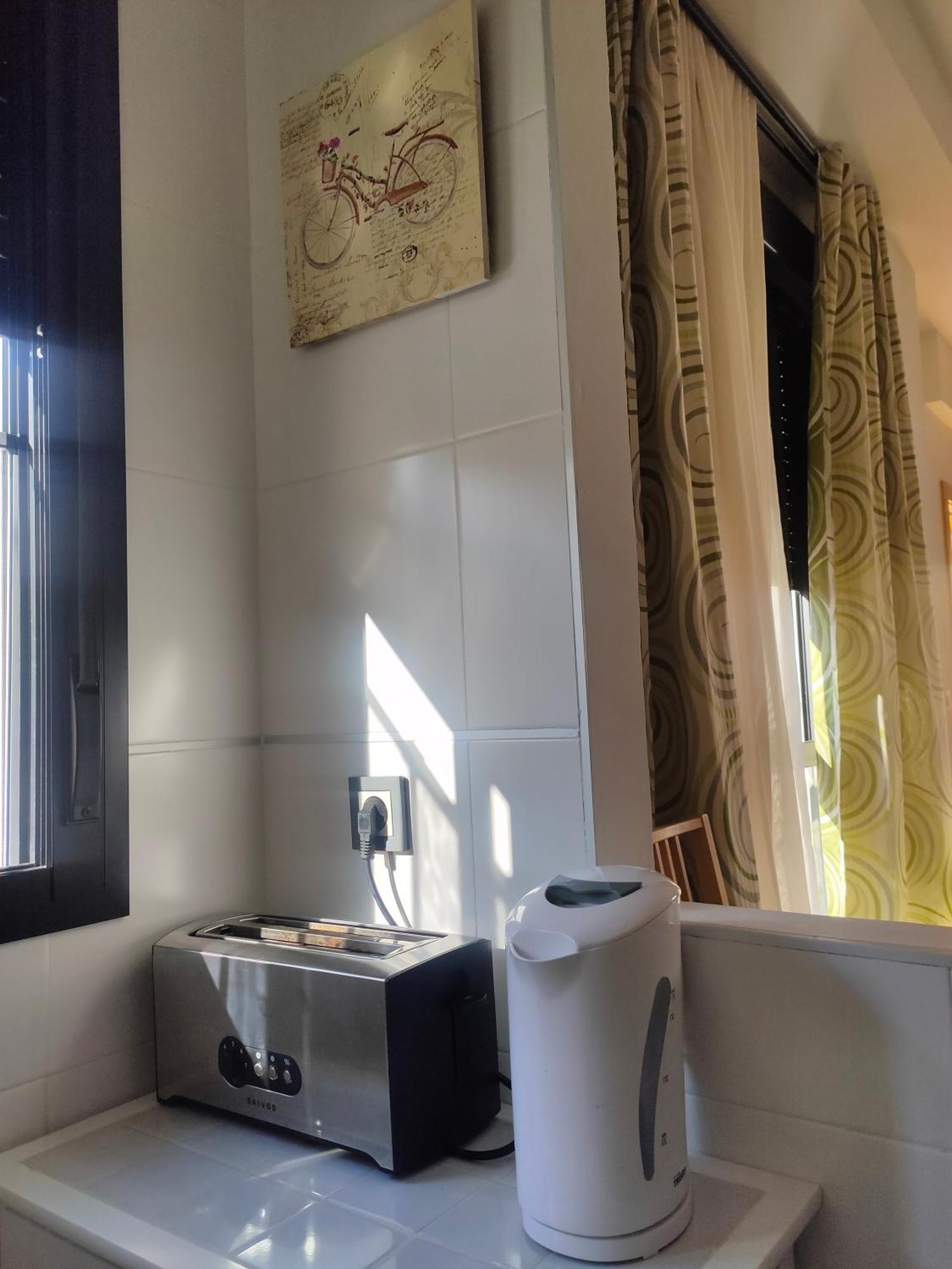 Atico - Piscina Malaga Centroアパートメント エクステリア 写真