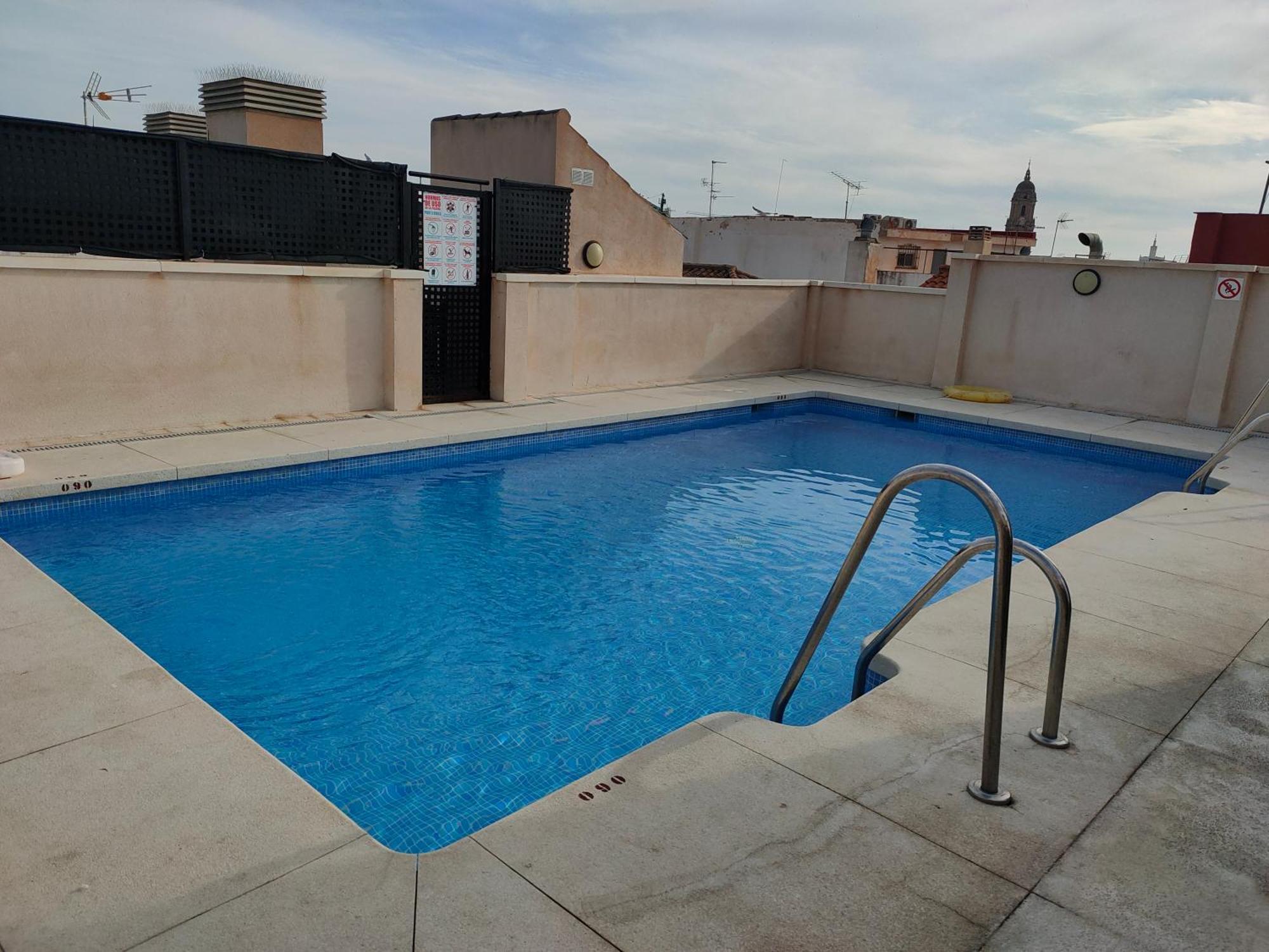 Atico - Piscina Malaga Centroアパートメント エクステリア 写真